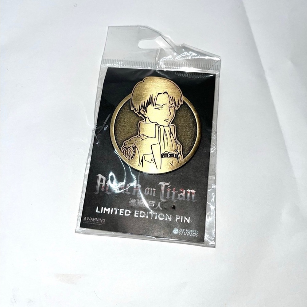 Attack on Titan Levi enamel pin